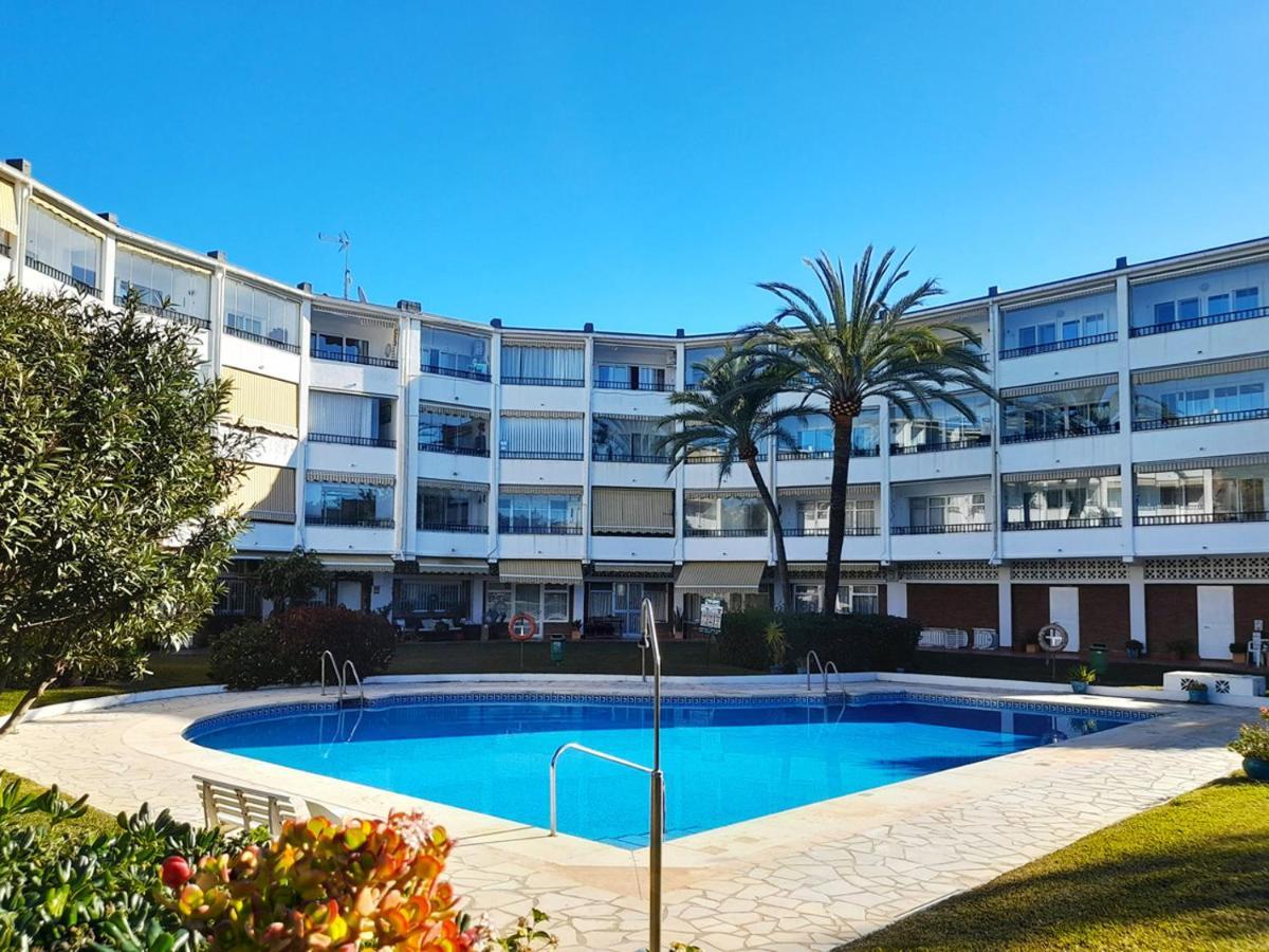 Apartment With Pool Near The Beach Марбелья Экстерьер фото